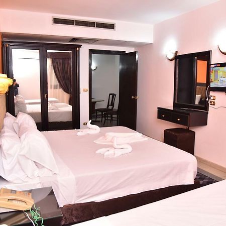 Royal Pyramids Hotel Kairo Bagian luar foto