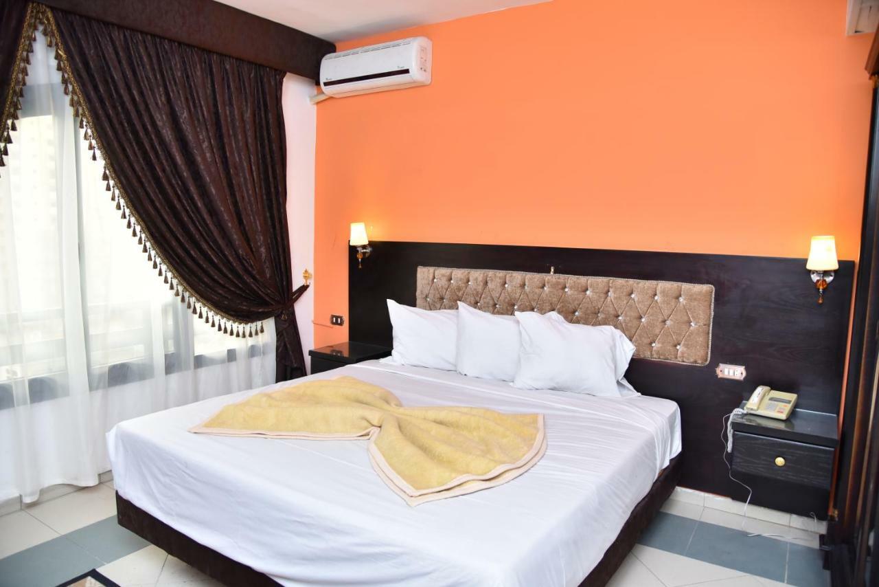 Royal Pyramids Hotel Kairo Bagian luar foto
