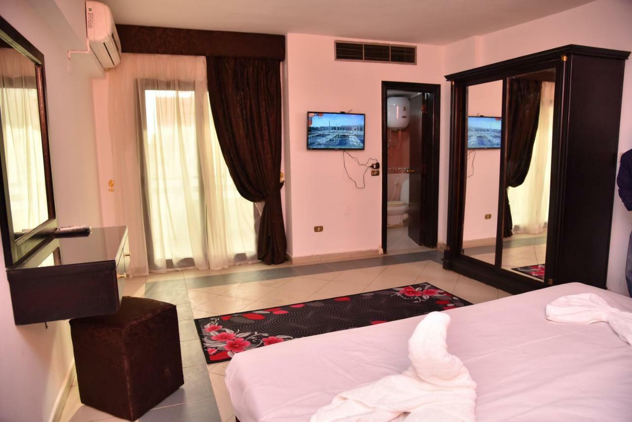 Royal Pyramids Hotel Kairo Bagian luar foto