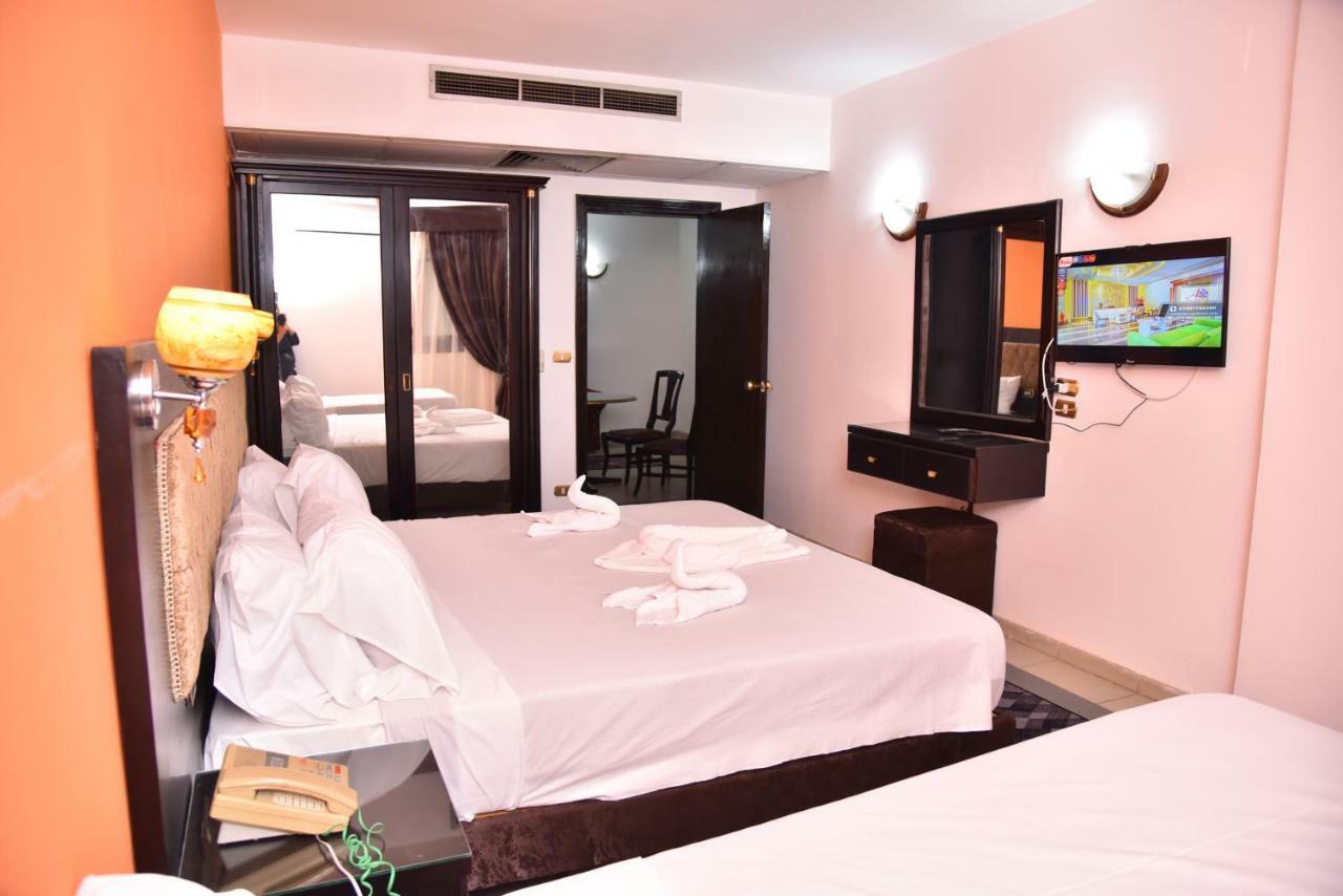 Royal Pyramids Hotel Kairo Bagian luar foto