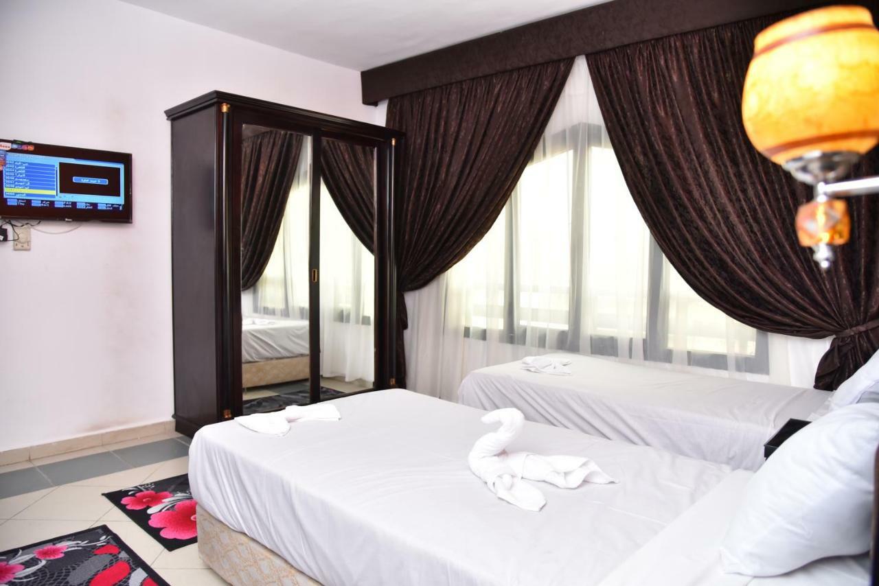 Royal Pyramids Hotel Kairo Bagian luar foto